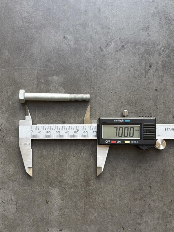 Болт М8х70х1,25 ГОСТ 7798-70 класс прочности 8.8 оцинкованный