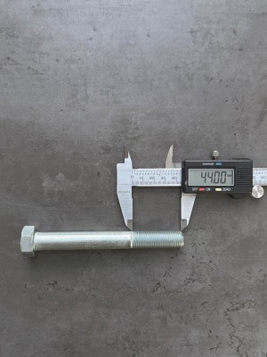 Болт М16х130х1,5 1/58643/31