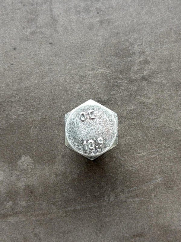 Болт М16х30х1,5 1/42577/31