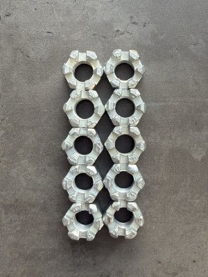 Гайка М10 корончатая