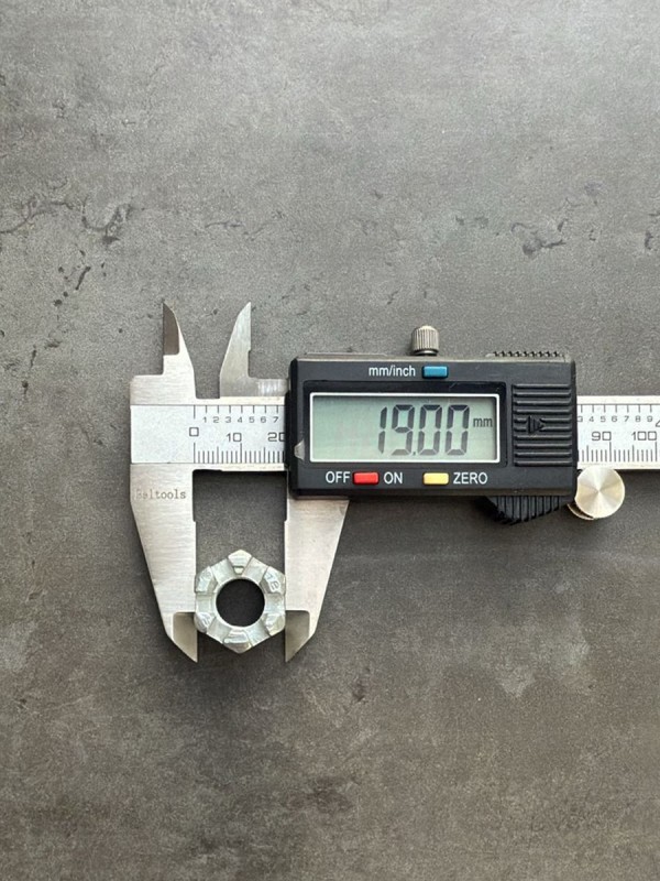 Гайка М12 корончатая