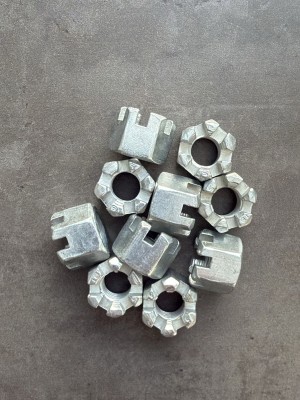 Гайка М12 корончатая