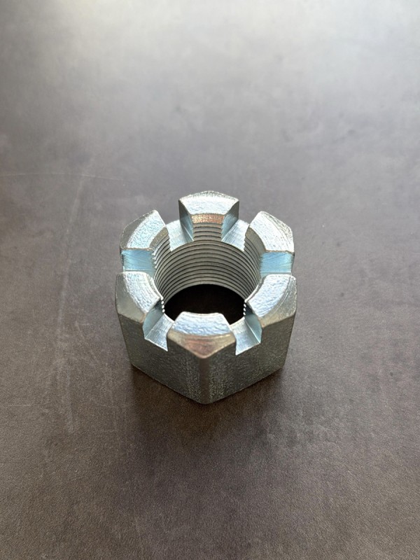 Гайка корончатая М30х1,5 (h=27, S-46) класс прочности 6 оцинкованная