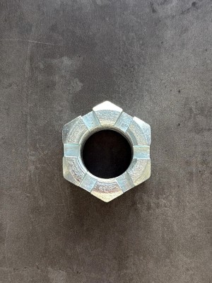 Гайка корончатая М30х1,5 (h=27, S-46) класс прочности 6 оцинкованная