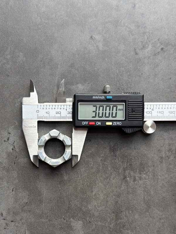 Гайка корончатая, прорезная низкая М20х1,5 ГОСТ 5933-73 класс прочности 8