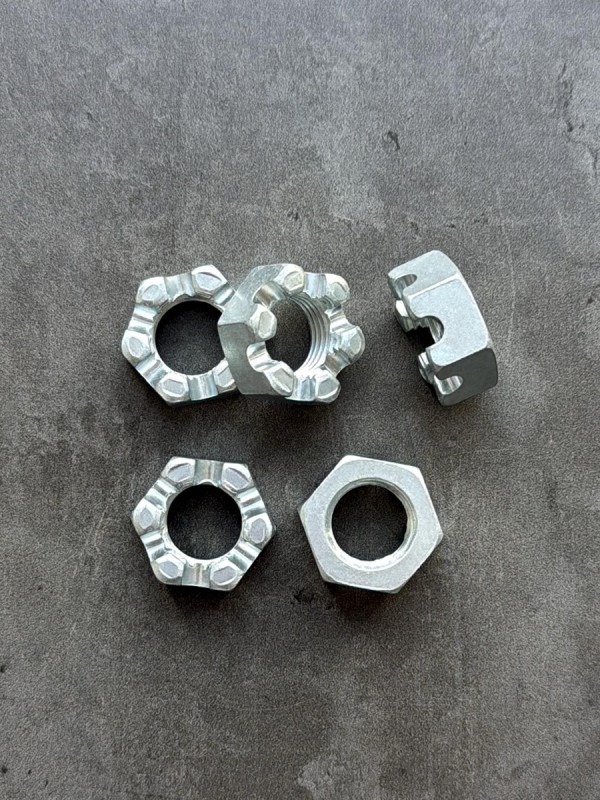 Гайка корончатая, прорезная низкая М18х1,5 ГОСТ 5919-73, класс прочности 8, покрытие цинк