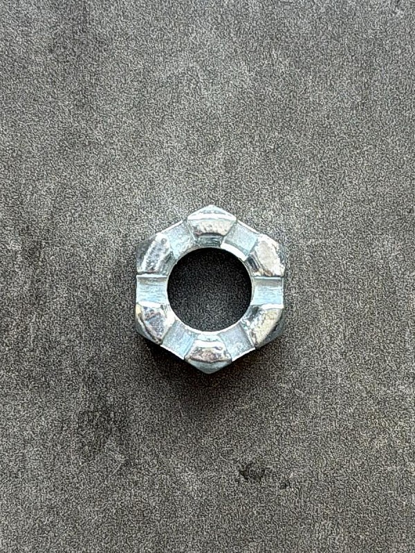 Гайка корончатая, прорезная низкая М16 DIN 937 класс прочности 8