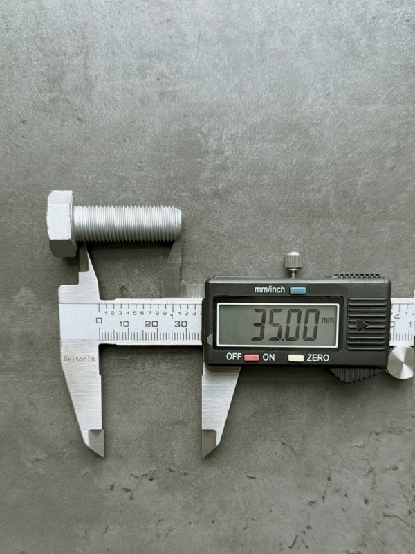 Болт М12х35х1,25 1/55405/31